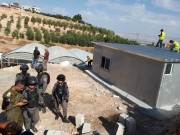 الاحتلال يجبر مواطنا على هدم أربعة بركسات في نحالين غرب بيت لحم