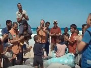 فيديو|| الشيخ محمد بن زايد يستجيب لمناشدة الصياد رجب أبو ريالة