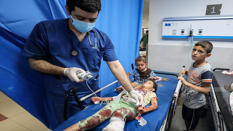صحة غزة: نطالب بممر إنساني عاجل وفوري لنقل الجرحى خارج القطاع - قناة  الكوفية الفضائية