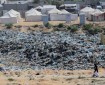 «أونروا» تحذر من مخاطر بيئية وصحية كارثية في قطاع غزة