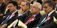 باباجان: أردوغان يقود تحولا استبداديا متزايدا في تركيا