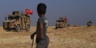 قافلة عسكرية تركية تتجه نحو شمال غربي سوريا