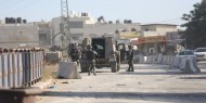 الاحتلال يعتقل ثلاثة مواطنين ومستوطنون يقتحمون عدة مناطق