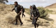إيقاف 13 مهاجرًا أثناء محاولتهم اجتياز الحدود الجزائرية باتجاه تونس