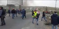 فيديو|| مواجهات عنيفة وعشرات الإصابات بالاختناق جراء قمع الاحتلال لمسيرة منددة بـ"صفقة ترامب"