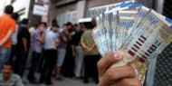إعلام عبري: "إسرائيل" تتراجع عن اقتطاع رواتب الأسرى والشهداء من أموال المقاصة