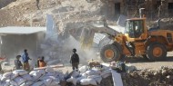 جيش الاحتلال يخطر بهدم 8 منازل في يطا