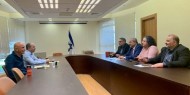 إعلام عبري: اجتماع بين القائمة المشتركة و"أزرق أبيض" لبحث تشكيل الحكومة