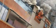 بالصور|| حريق بمنزل أحد المواطنين في منطقة أرض الشنطي بغزة