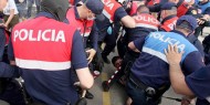 الشرطة تعتقل زوجة رئيس ألبانيا في مظاهرة ضد هدم مسرح