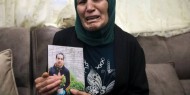 والدة الشهيد الحلاق: الاحتلال يخفي وثائق مقتل نجلي بغرض التعتيم