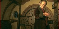 الموت يغيب الممثل البريطاني إيان هولم عن عمر يناهز 88 عاما