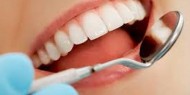 الصحة العالمية توصي بتفادي علاجات للأسنان تولّد الهباء الجوي