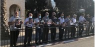 العشرات يتظاهرون أمام مستشفى "كابلان" دعما للأسير ماهر الأخرس