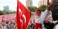 فرنسا تعلن حل حركة "الذئاب الرمادية" التركية بتهمة التطرف