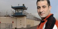 فروانة: الأسير نضال البرعي ينهي 25سنة في السجن على التوالي