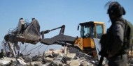 الاحتلال يخطر بوقف بناء وهدم 13 منزلا جنوب نابلس
