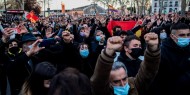 مئات المتظاهرين في إسبانيا يطالبون بالإفراج عن مغني راب