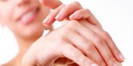 وصفات طبيعية لعلاج جفاف اليدين