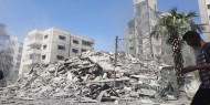 بالصور|| طائرات الاحتلال تدمر بناية سكنية بغزة تضم 26 شقة