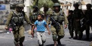 "مركز فلسطين": ألف حالة اعتقال بينها 73 طفلا لم تتجاوز أعمارهم الـ 14