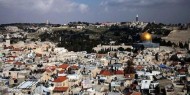 "مركز القدس": الاحتلال يسعى إلى عزل الأحياء الفلسطينية داخل القدس عن بعضها