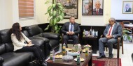بالتفاصيل|| مخرجات اجتماع السفير المصري مع وزير الأشغال في رام الله
