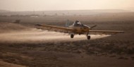 طائرات الاحتلال ترش الأراضي الزراعية بمبيدات سامة شرق القطاع