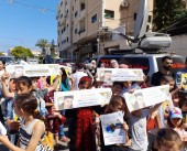 حركة فتح تنظم وقفة تضامنية مع الأسرى أمام الصليب الأحمر