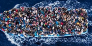 إنقاذ 17 مهاجرا إثر غرق مركب قبالة ليبيا