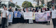 حركة فتح تنظم وقفة تضامنية مع الأسرى الإداريين المضربين عن الطعام