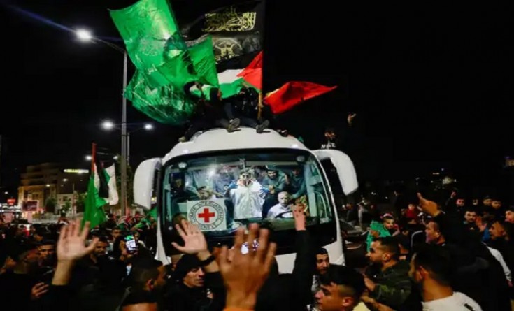 حماس تدرس رد حكومة الاحتلال على مقترح صفقة التبادل