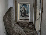 صور|| الأضرار التي لحقت في بيت الرئيس الراحل ياسر عرفات بعد تعرضه للقصف
